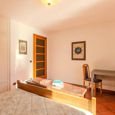 Semesterbostad La Spiaggetta By Interhome